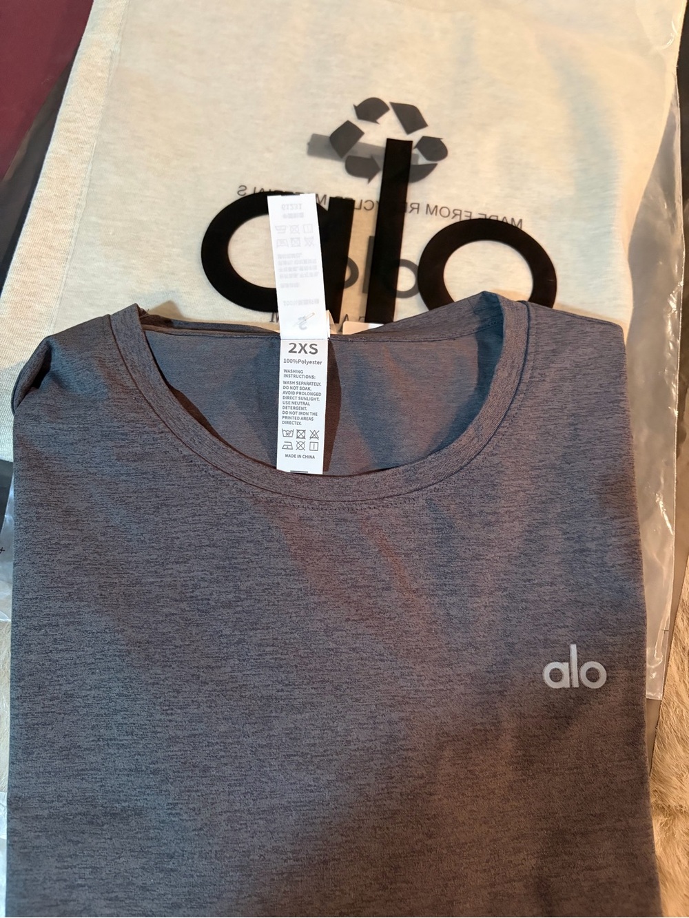 ALO Yoga Men’s Short Sleeve Tee in Heather Charcoal Gray